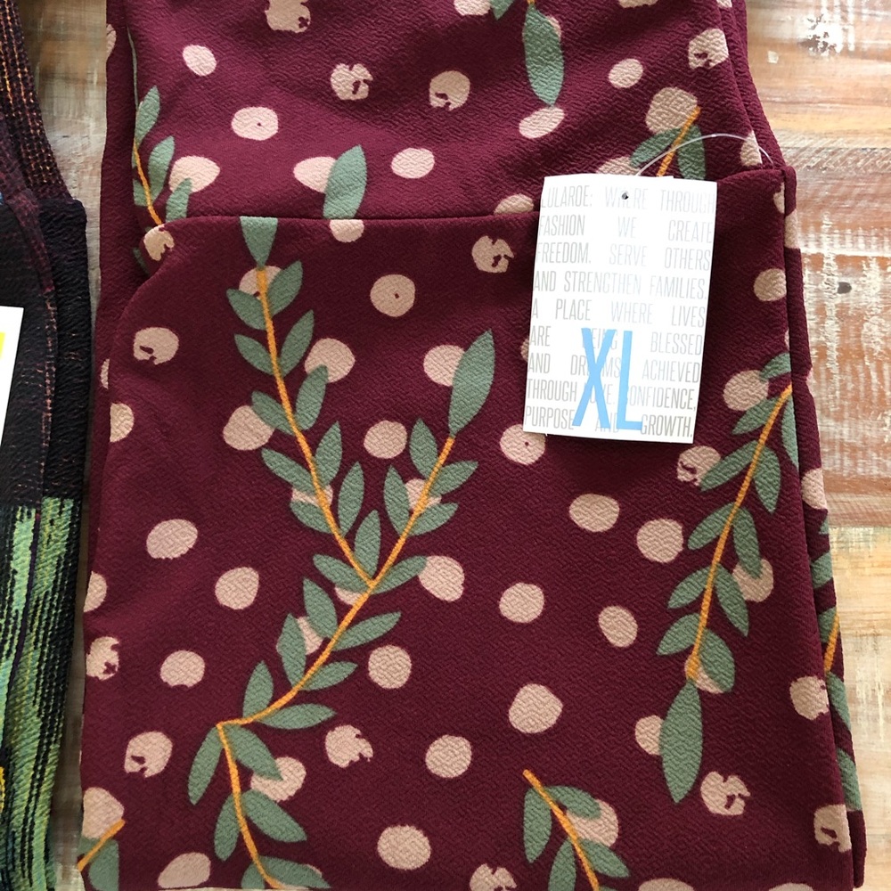 XL BNWT LuLaRoe Cassie Pencil Skirts (Lot of 4) - Picture 2 of 8